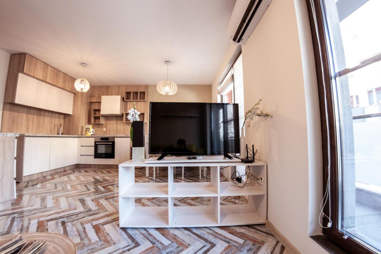 Bright 1Bdr Apartment With A Balcony София Экстерьер фото